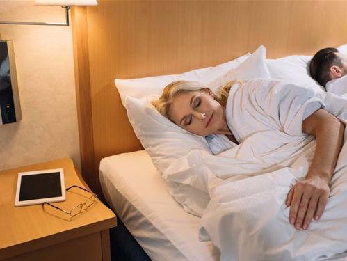 出轨人妻与性欲处女,揭秘现代婚姻的隐秘角落